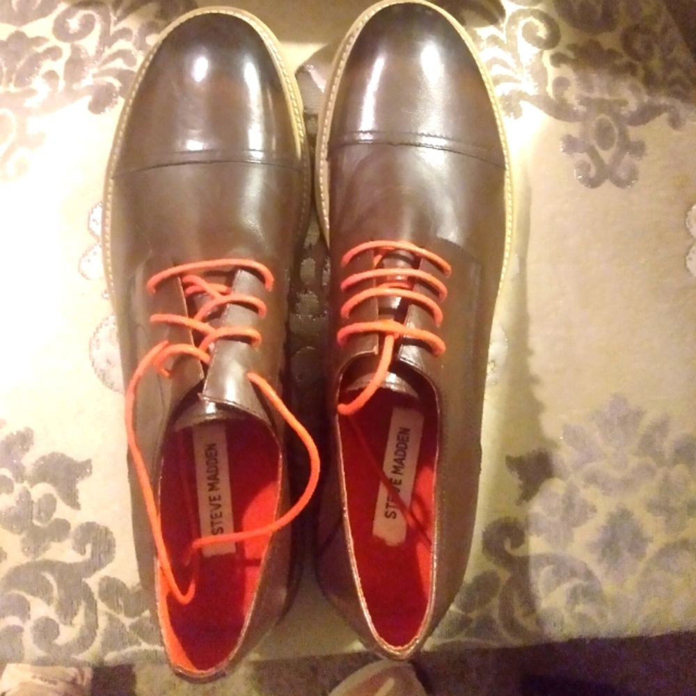 Steve Madden leather shoes